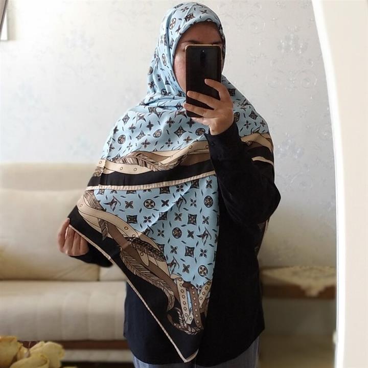 روسری با طرح لویی ویتون ریز